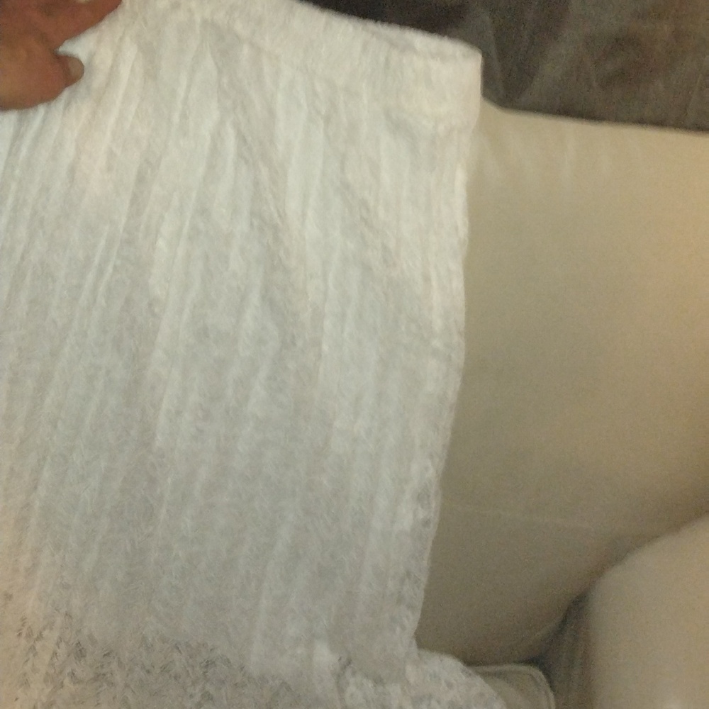White cirana size large white doily kind of skirt
